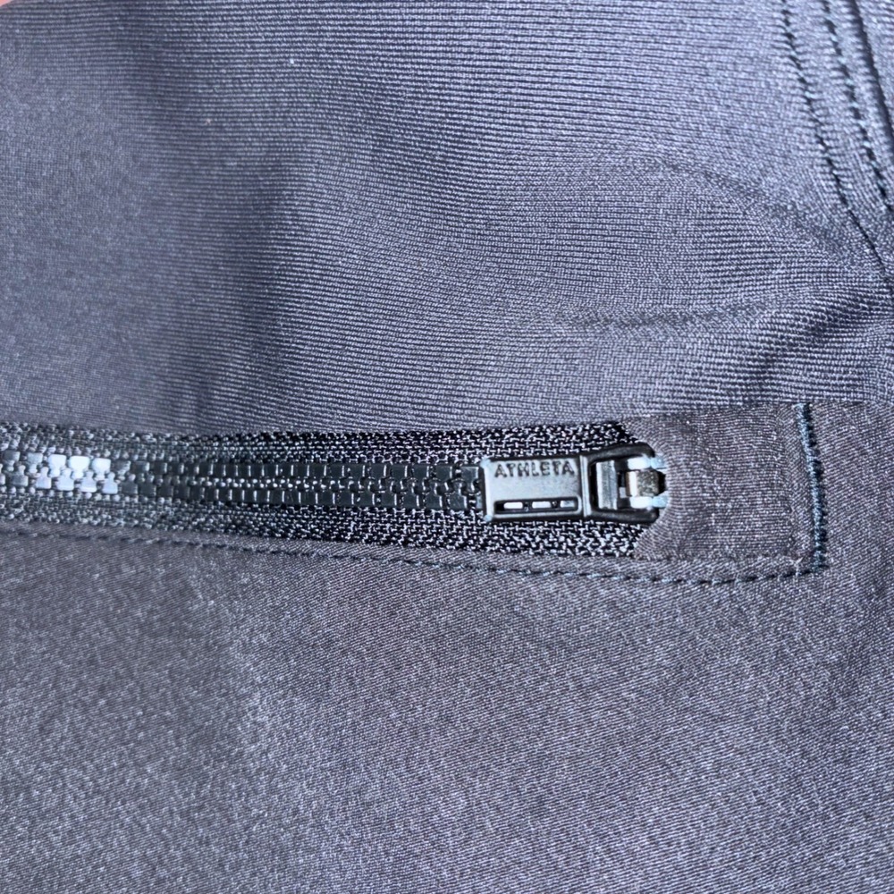 Athleta Headlands Hybrid Cargo II Tight Legging Zipper Pocket Black Women Size 6 - Picture 8 of 11